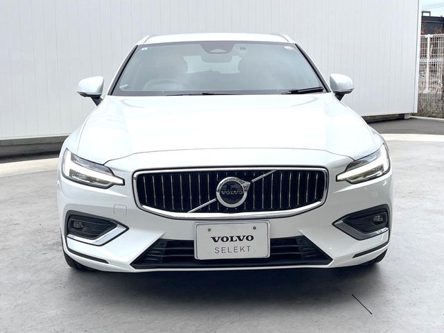 VOLVO V60 2023 Image 31