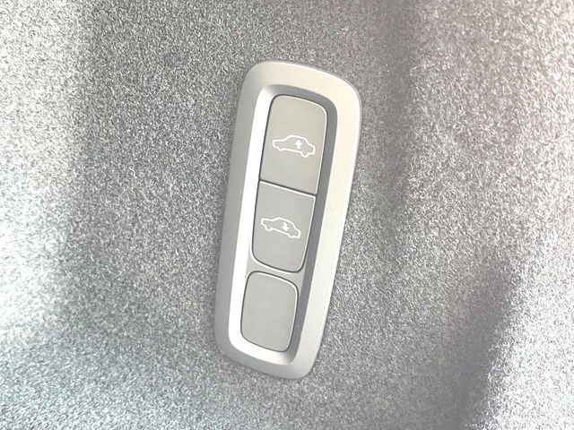 VOLVO XC60 2023 Image 31