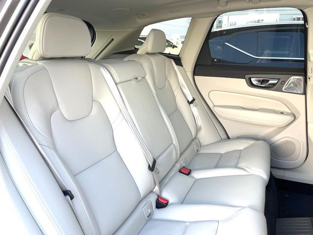 VOLVO XC60 2023 Image 31
