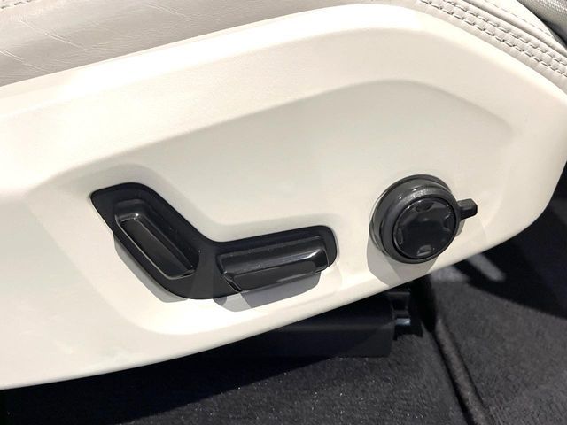 VOLVO XC60 2023 Image 31