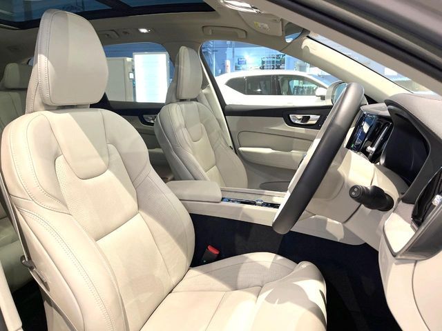 VOLVO XC60 2023 Image 31