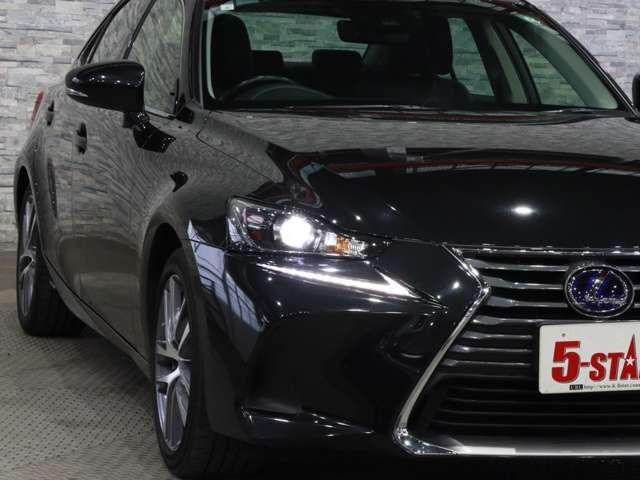TOYOTA LEXUS IS300H 2017 Image 31