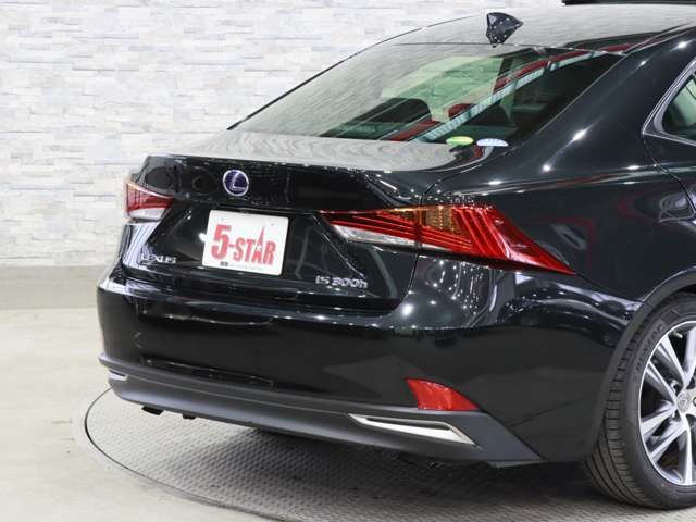 TOYOTA LEXUS IS300H 2017 Image 31