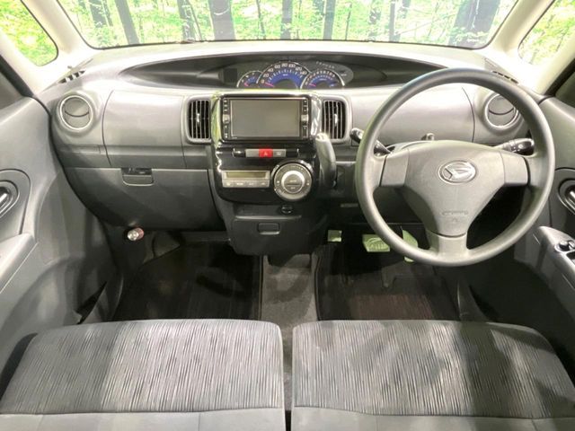 DAIHATSU TANTO CUSTOM 2013 Image 31