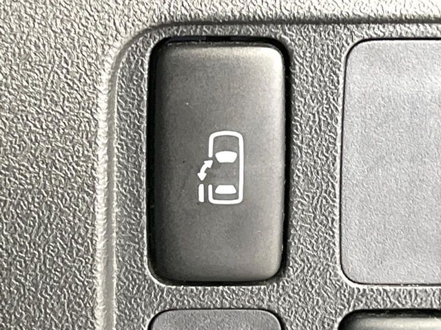 DAIHATSU TANTO CUSTOM 2013 Image 31