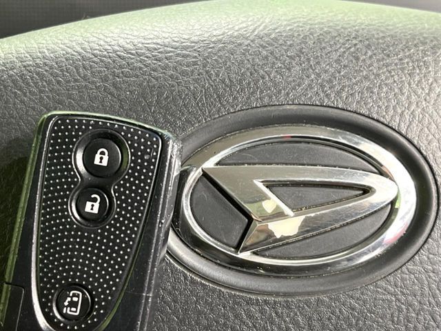 DAIHATSU TANTO CUSTOM 2013 Image 31