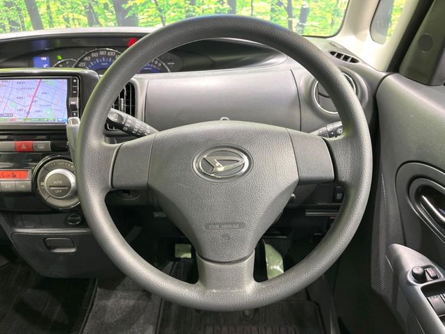 DAIHATSU TANTO CUSTOM 2013 Image 31