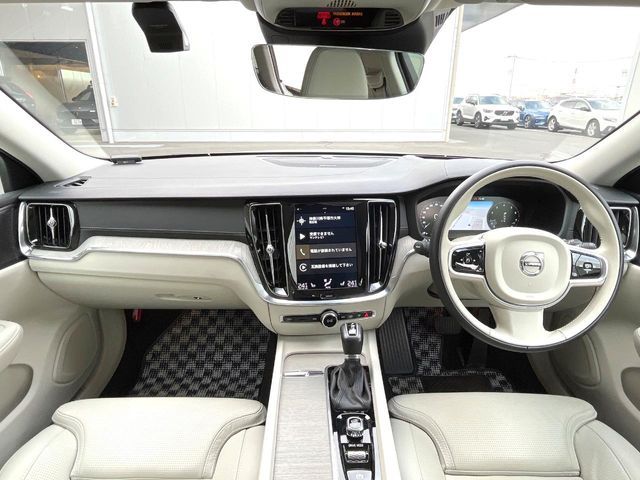 VOLVO V60 CROSS COUN 2019 Image 31