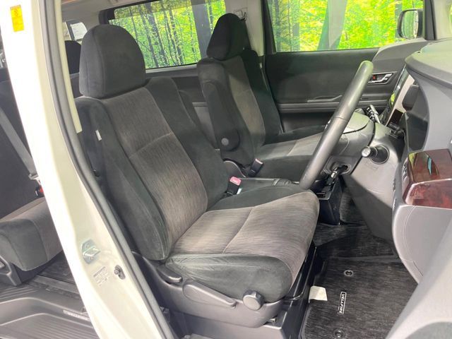 TOYOTA VELLFIRE 2013 Image 31