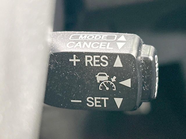 TOYOTA PRIUS 2012 Image 31