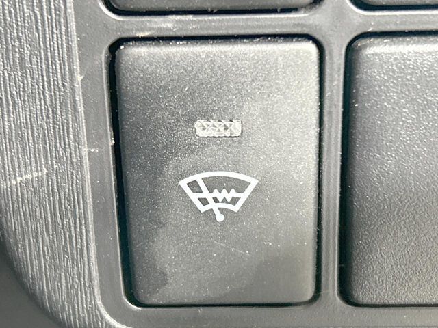 TOYOTA PRIUS 2012 Image 31