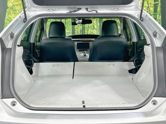 TOYOTA PRIUS 2012 Image 31