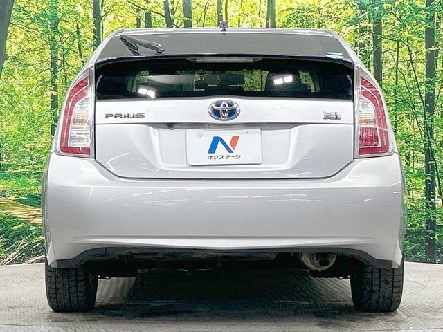 TOYOTA PRIUS 2012 Image 31