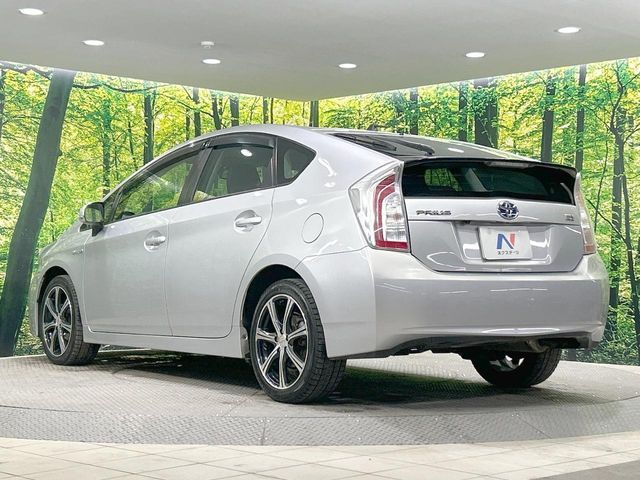 TOYOTA PRIUS 2012 Image 31
