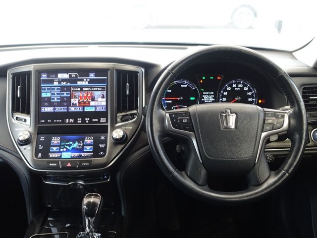 TOYOTA CROWN SEDAN HYBRID 2014 Image 31