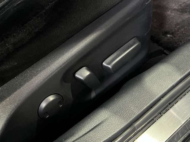 TOYOTA CROWN SEDAN HYBRID 2017 Image 31