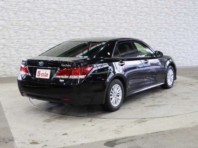 TOYOTA CROWN SEDAN HYBRID 2017 Image 31