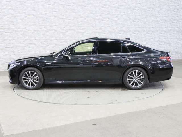 TOYOTA CROWN SEDAN HYBRID 2018 Image 31