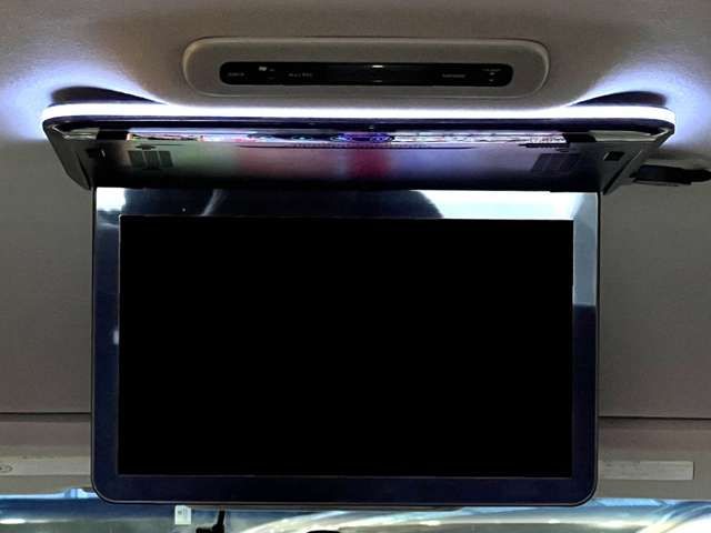 NISSAN ELGRAND 2018 Image 31