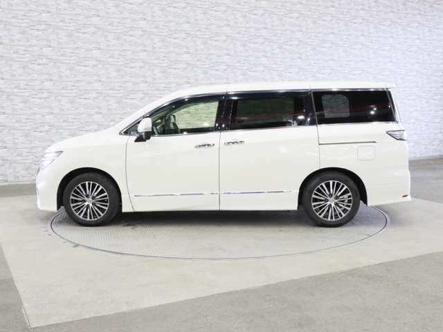NISSAN ELGRAND 2018 Image 31