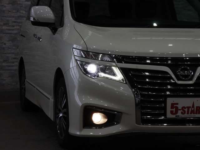 NISSAN ELGRAND 2018 Image 31