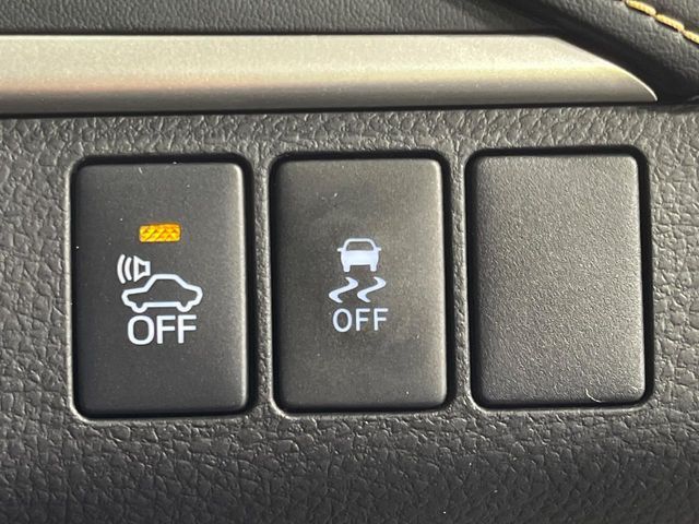 TOYOTA HARRIER HYBRID 2015 Image 31