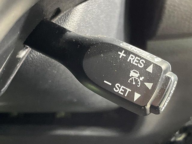 TOYOTA HARRIER HYBRID 2015 Image 31