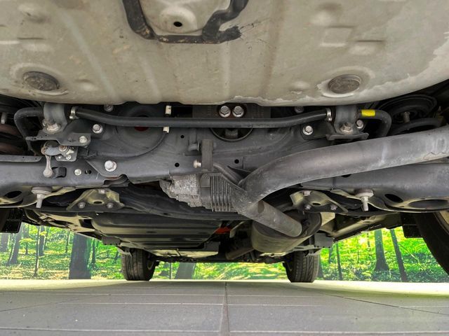 TOYOTA HARRIER HYBRID 2015 Image 31