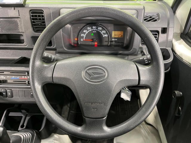 DAIHATSU HIJET TRUCK 4WD 2016 Image 31