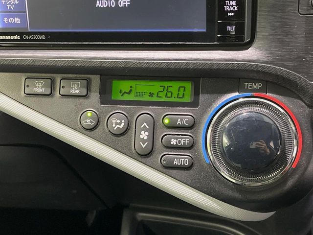 TOYOTA AQUA 2013 Image 31