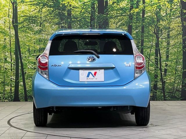 TOYOTA AQUA 2013 Image 31