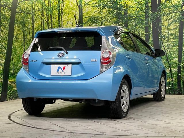 TOYOTA AQUA 2013 Image 31