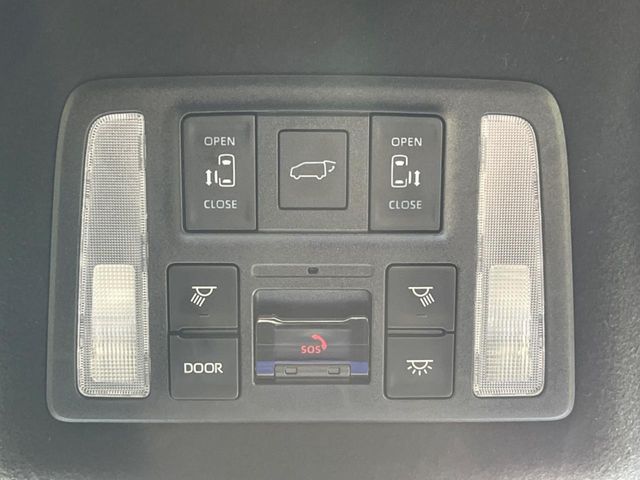 TOYOTA VOXY HYBRID 2025 Image 31