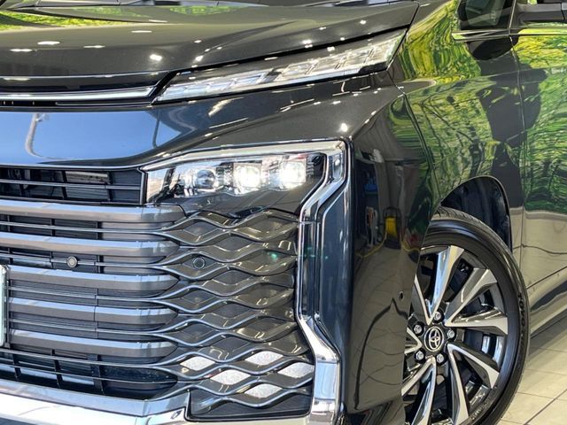 TOYOTA VOXY HYBRID 2025 Image 31