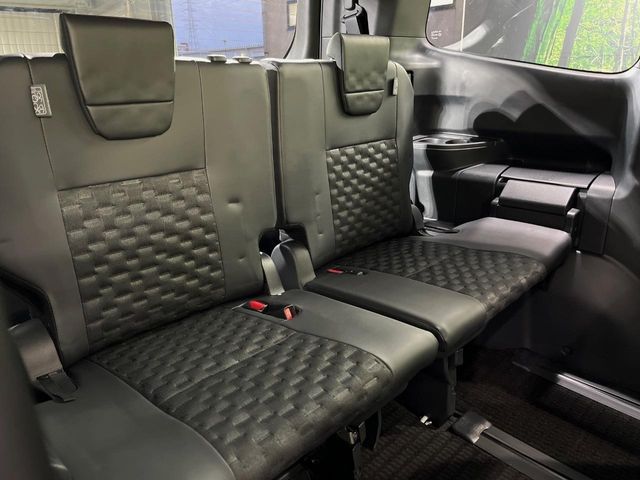 TOYOTA VOXY HYBRID 2024 Image 31