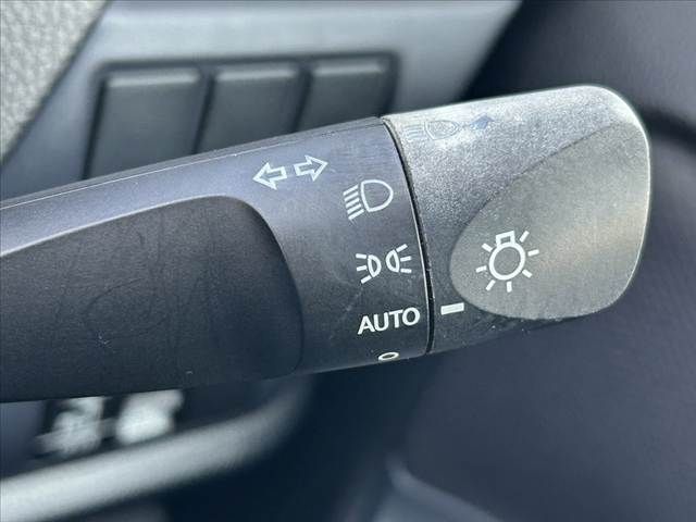 TOYOTA VOXY 2014 Image 31