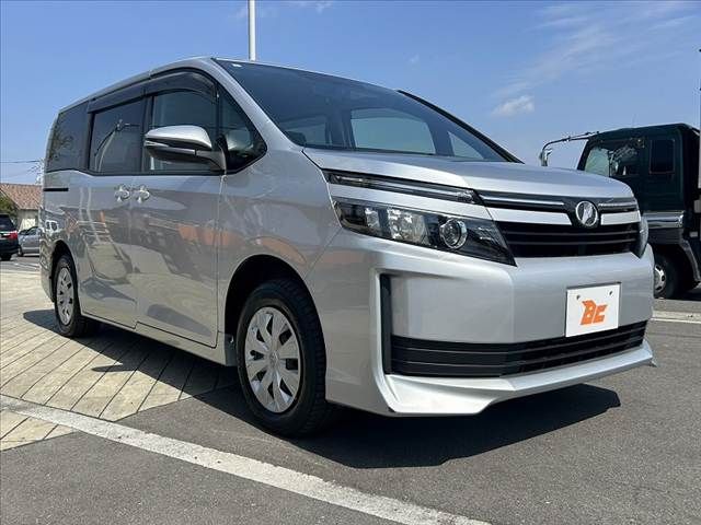 TOYOTA VOXY 2014 Image 31