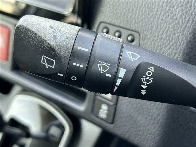 TOYOTA VOXY 2014 Image 31