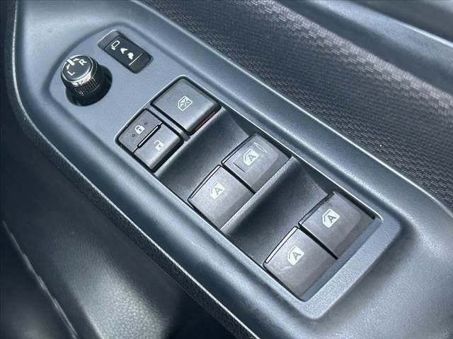 TOYOTA VOXY 2014 Image 31