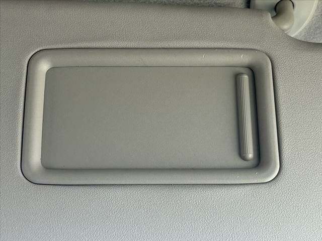 TOYOTA VOXY 2014 Image 31