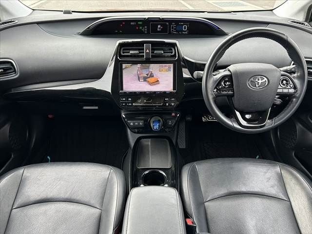 TOYOTA PRIUS 2017 Image 31