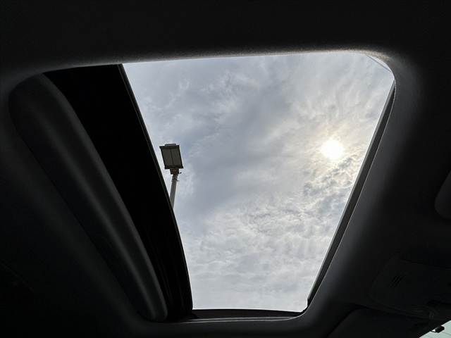 TOYOTA PRIUS 2017 Image 31