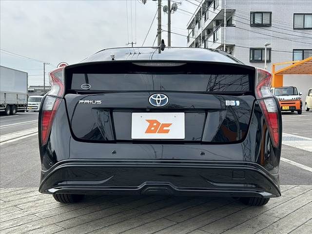 TOYOTA PRIUS 2017 Image 31