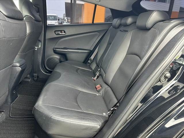 TOYOTA PRIUS 2017 Image 31