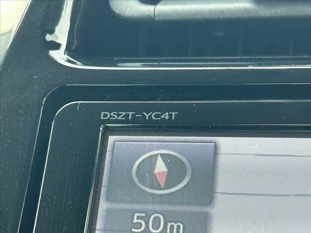 TOYOTA PRIUS 2017 Image 31