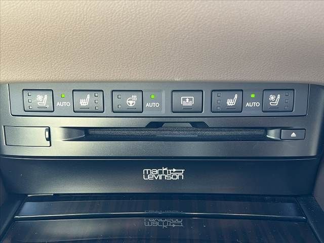 TOYOTA LEXUS ES300H 2020 Image 31