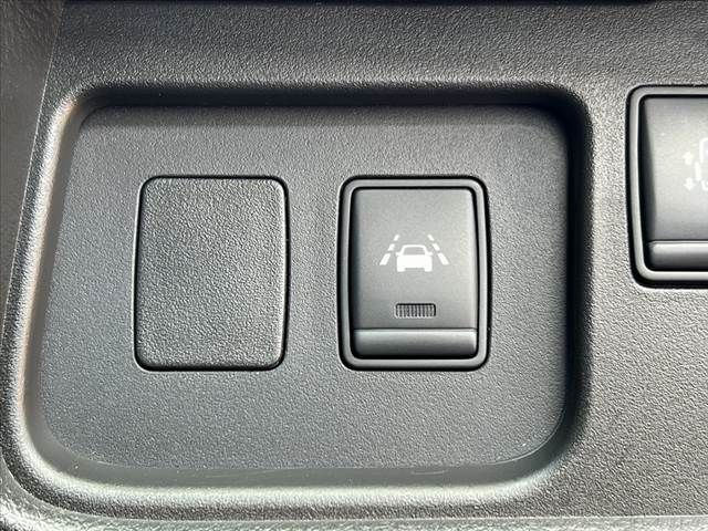 NISSAN SERENA  S-HYBRID 2015 Image 31