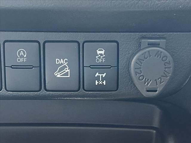 TOYOTA HILUX 4WD 2022 Image 31