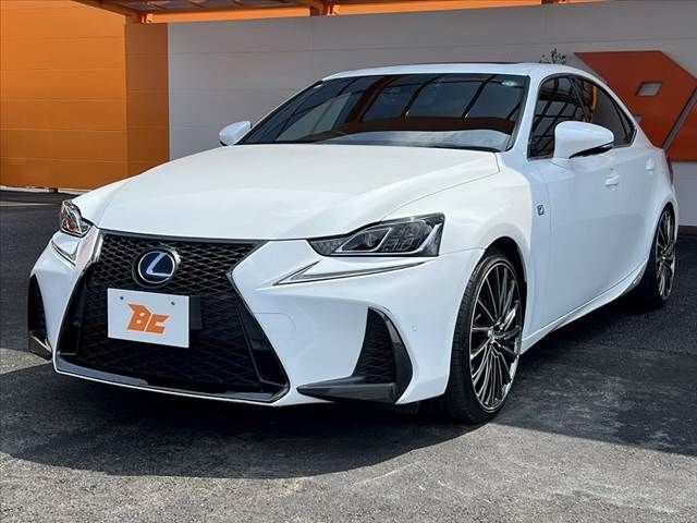 TOYOTA LEXUS IS300H 2017 Image 31