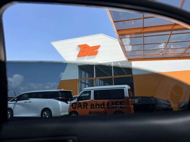 TOYOTA LEXUS IS300H 2017 Image 31